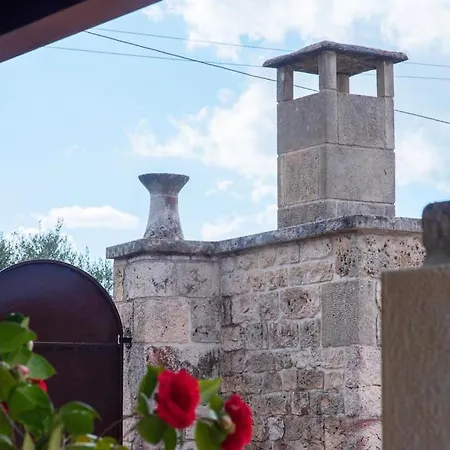 Trulli D'estia - Locorotondo