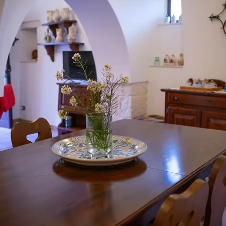 Trulli D'estia - Locorotondo