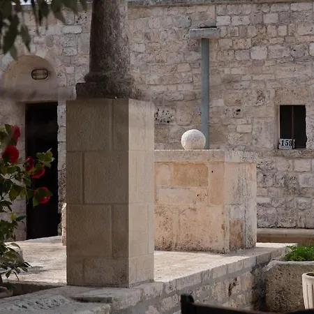 Trulli D'estia - * Locorotondo